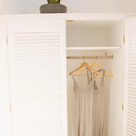 Athiri By A Terre Cave *