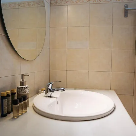 Athiri By A Terre Cave *