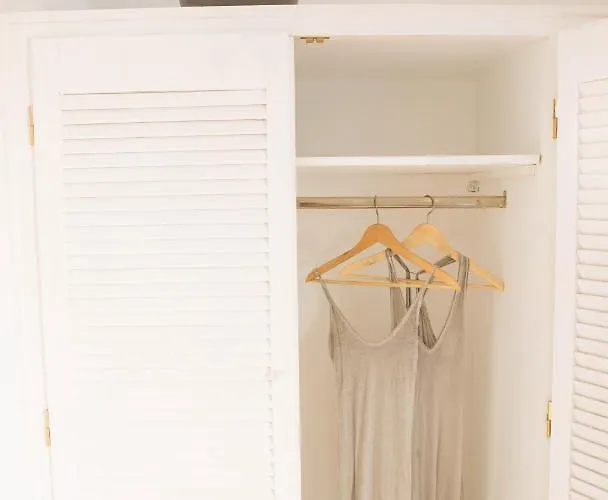 Athiri By A Terre Cave *