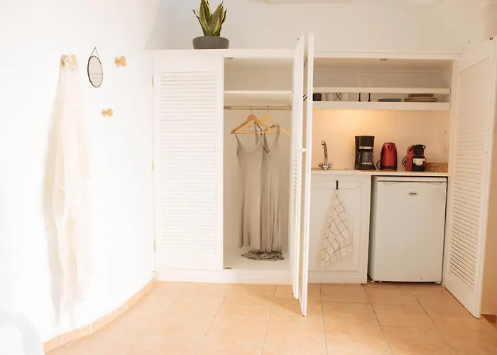 Athiri By A Terre Cave